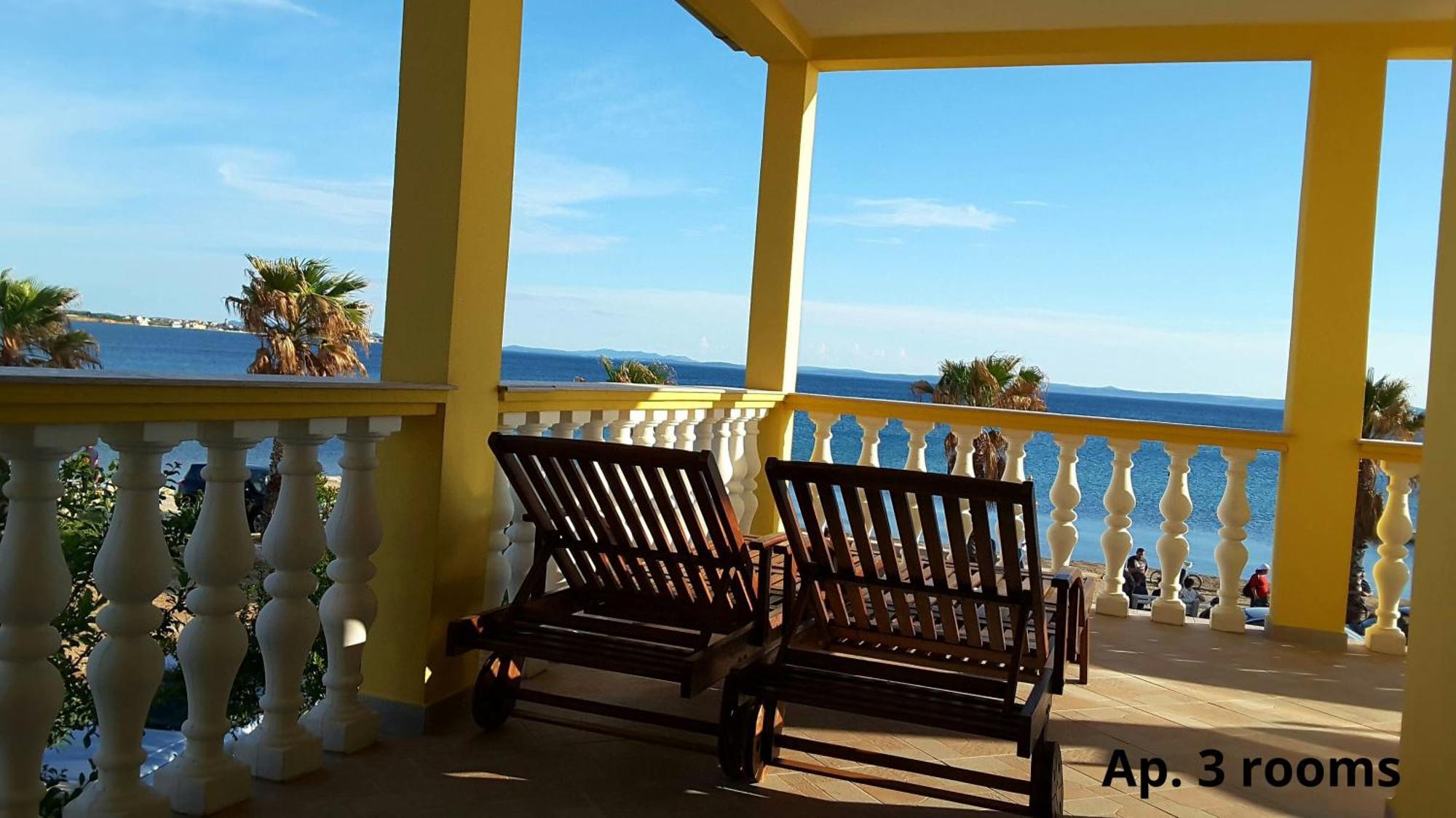 Deby Beach House Vir Luaran gambar